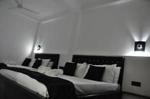 Letto o letti in una camera di Villa Hotel