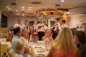Majutusasutuse Hotel Pastura külastajad