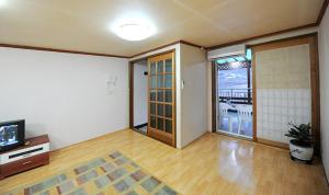 Ảnh trong thư viện ảnh của Hwagae Pension ở Hadong