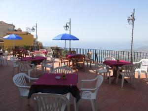Majoituspaikan Hotel Panorama di Sicilia ravintola tai vastaava paikka