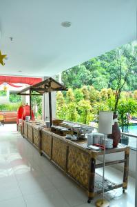 Afbeelding uit fotogalerij van Grand Cakra Hotel Malang in Malang