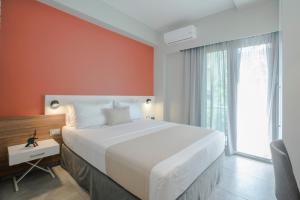 A bed or beds in a room at Mediterranean Luxury Apartment Még 20 kép