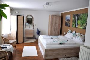Voodi või voodid majutusasutuse Gästehaus Wachau toas