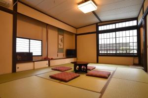 Photo de la galerie de l'établissement Yadoya Nishijinso, à Kyoto