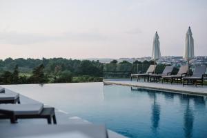 Aparthotel Joel内部或周边的泳池