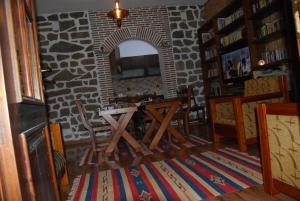 Gallery image of bed & breakfast Local Living Edi in Berat