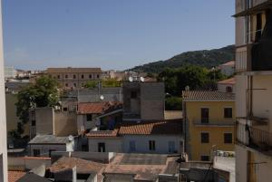 Imagen de la galería de Nughe 'e' Oro Guesthouse, en Nuoro