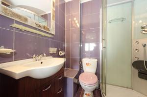 Ένα μπάνιο στο Grand Apartments +16 φωτογραφίες