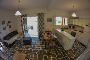 Gallery image of Myriam's House in Agios Gordios +28 photos