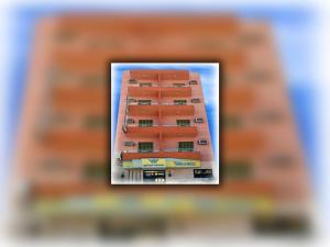 卢克索Anglo Hotel的一张建筑物的照片,照片上