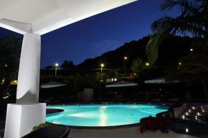 The swimming pool at or close to Residence Hotel La Giara