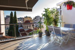Balkón alebo terasa v ubytovaní Super Loft With Acropolis View
