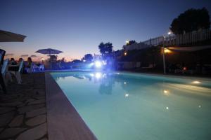 The swimming pool at or close to B&B Le Colline Country House