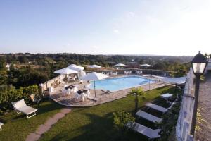 The swimming pool at or close to B&B Le Colline Country House