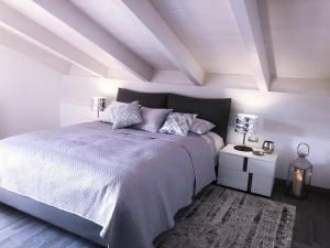 Ένα ή περισσότερα κρεβάτια σε δωμάτιο στο Paradise Luxury apartments +55 φωτογραφίες