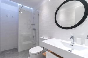 Łazienka w obiekcie Livemalaga Centro Suites