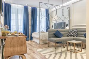 Część wypoczynkowa w obiekcie Livemalaga Centro Suites