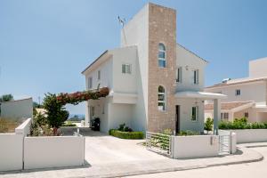 Gallery image of Villa Verdi: Luxury villa with private pool in Peyia