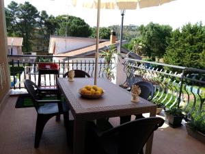 Balcony o terrace sa La Casa del Lago Pergusa Lake Home