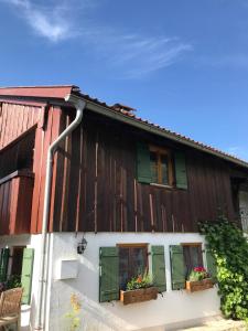 Galeriebild der Unterkunft Chalet Alpenrose in Schwangau + 25 Fotos