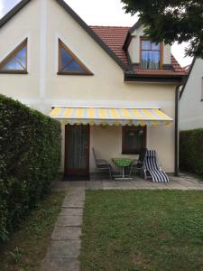 Zahrada ubytování Familien Chalet mit direktem Bademantelgang zur Therme