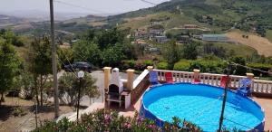 Nespecifikovaný výhled na hory nebo výhled na hory při pohledu z bed and breakfast
