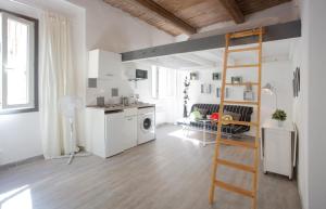 Зображення з фотогалереї помешкання GregBnb - Filet suspendu ! - PARKING INCLUS - CLIMATISÉ - WIFI -15min Gare у місті Тулон