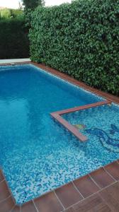 Der Swimmingpool an oder in der Nähe von Pregonero House
