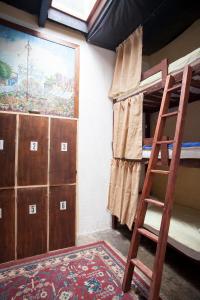 Hotel Casa Chapultepec客房内的一张或多张双层床