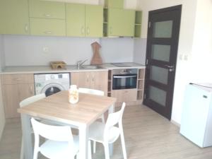Una cocina o kitchenette en Diabis Apartment 6