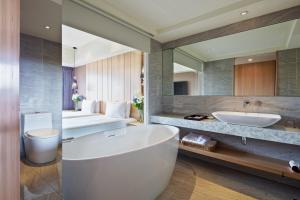 Ένα μπάνιο στο La Maison Hotel