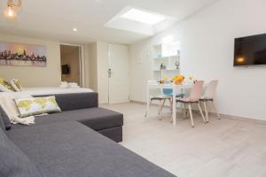 Gallery image of Rambla de Marisol Apartments in Castelldefels