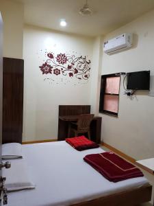 Gallery image of Hotel Shri Radhe Krishna in Godarpura