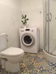 Ένα μπάνιο στο Ferienwohnung Mescherin +8 φωτογραφίες
