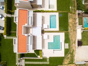The swimming pool at or close to Bellevue Villas with private pool