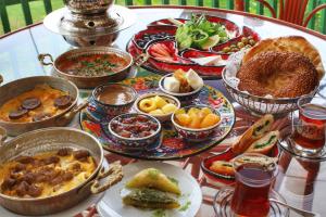 الطعام في المنتجعات أو بالجوار