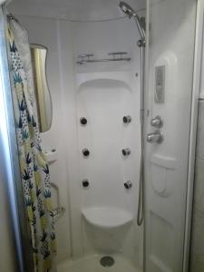 Kúpeľňa v ubytovaní Hostel Madeira + 37 fotografií