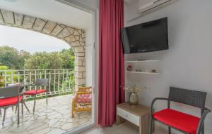 TV a/nebo společenská místnost v ubytování Apartments Ana - Rovinj