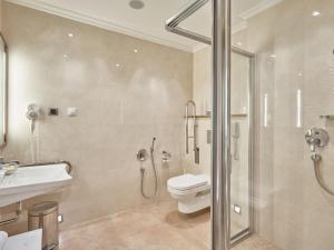 Koupelna v ubytování Hotel Romance