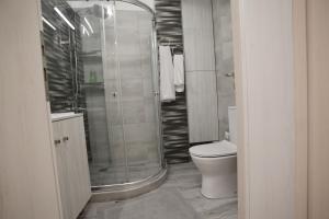 A bathroom at George Studio Még 36 kép