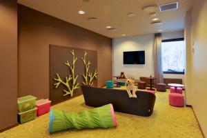 Myrkdalen Resort Hotel的电视和/或娱乐中心