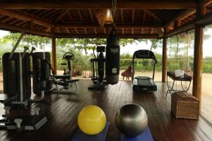 Fitness centrum a/nebo fitness zařízení v ubytování Campo Bahia Hotel Villas Spa