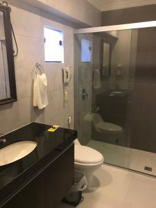 ห้องน้ำของ Habitación Independiente en Santa Cruz de La Sierra en Hotel Casablanca