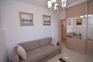 Posedenie v ubytovaní Keratea Apartment Athens Airport