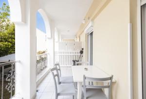 Balkón nebo terasa v ubytování Afkos Apartments