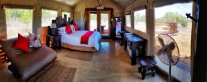 Gallery image of OuKlip Game Lodge in Klipdrift