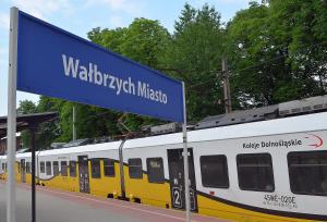 Fotografia z galérie ubytovania ART mieszkanie blisko dworca PKP Walbrzych Miasto v destinácii Wałbrzych