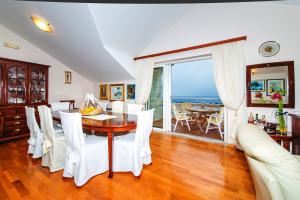 Posezení v ubytování Mediterranean Blue Apartments