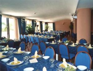 Restoran või mõni muu söögikoht majutusasutuses Hotel Talao