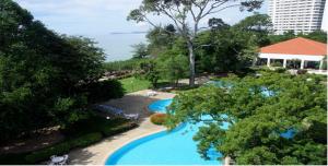 Bazén v ubytování Purimas Beach Hotel & Spa nebo v jeho okolí